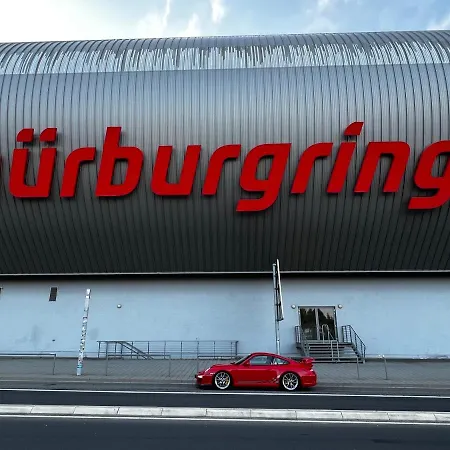 Ringlodge Nocleg ze śniadaniem 3*